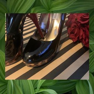 Steve Madden - Size 6.5 Red & Black Platforms- Fabulous!
